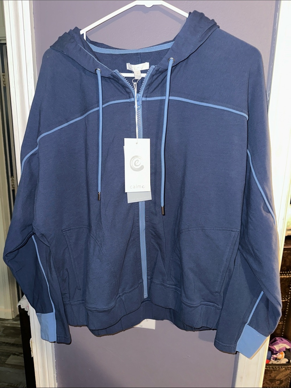 Calme Women's Navy Full-Zip Hoodie with Contrast Trim